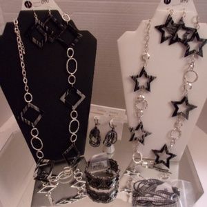 NWTS 3 NECKLACES 3 EARRINGS & BRACELET RETAIL $97